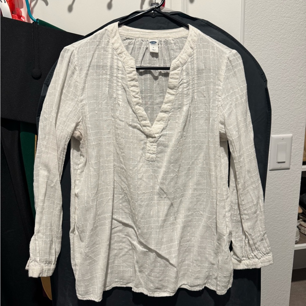 Old Navy Textured Cream Blouse